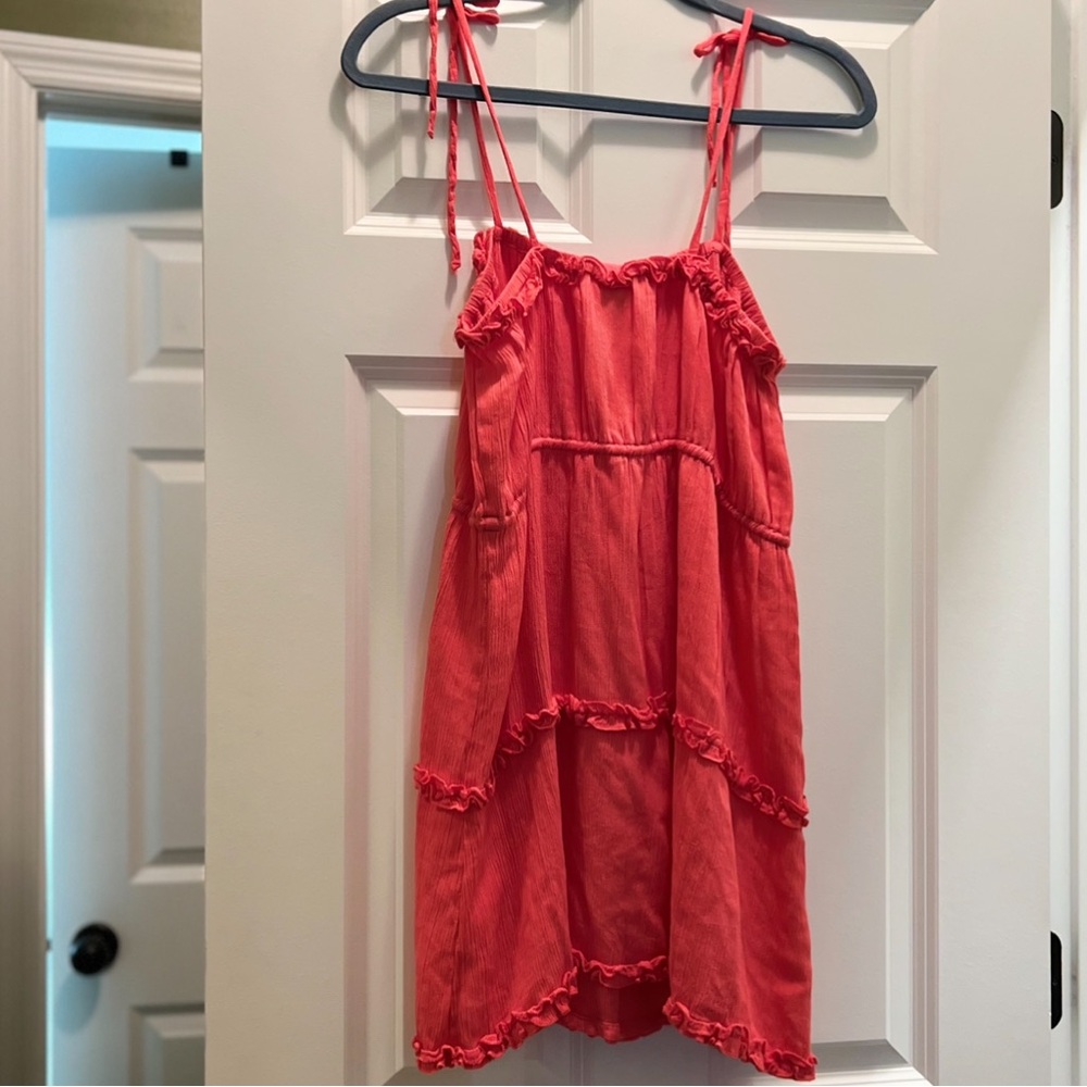 BCBG Coral Keyhole ruffled Dress - Picture 9 of 16
